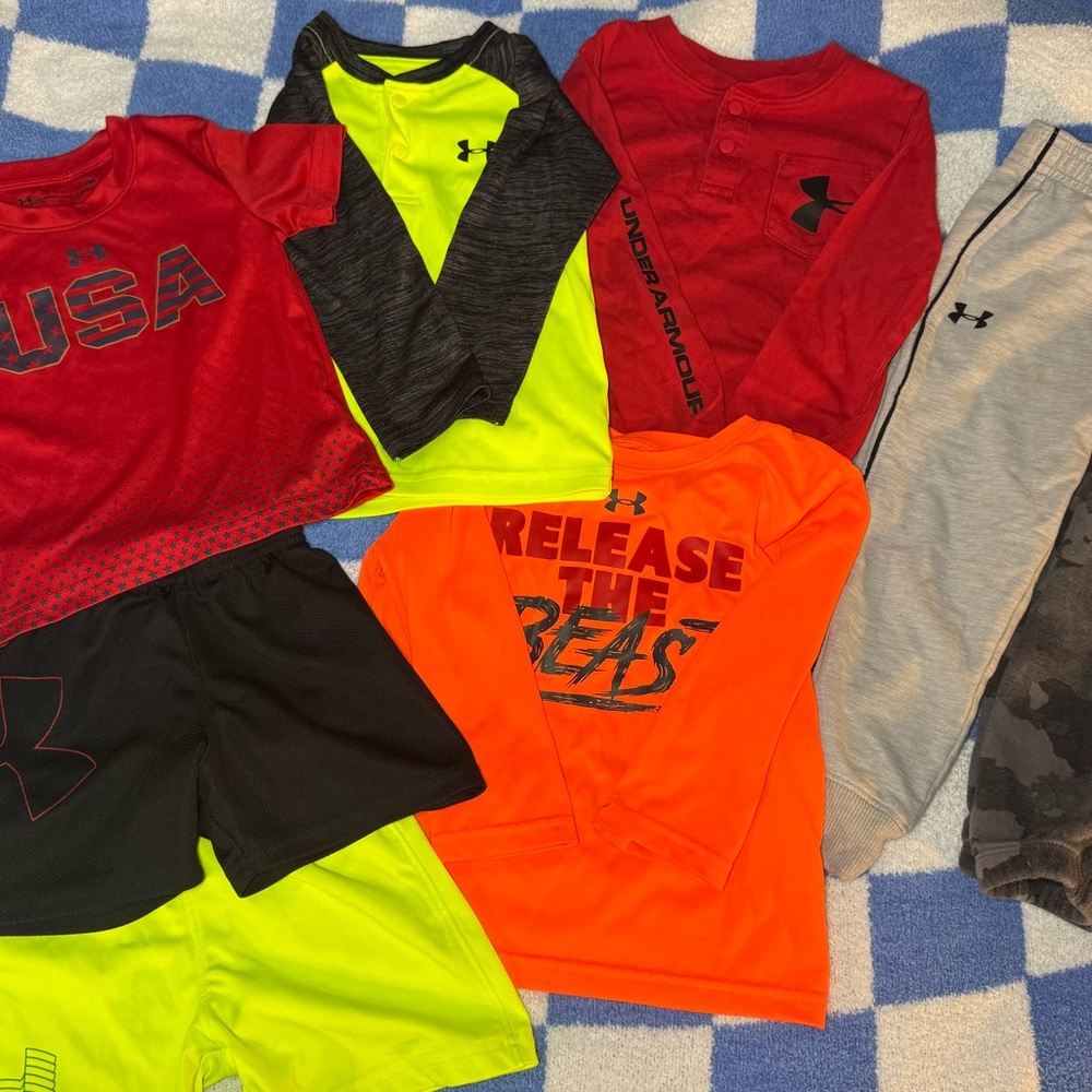 Boy’s Under Armour Lot